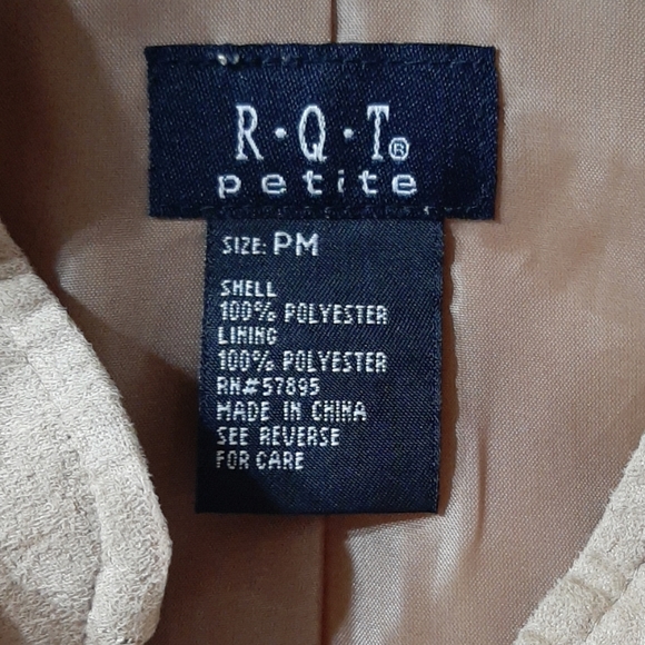 R Q T petite Jacket - Picture 3 of 6